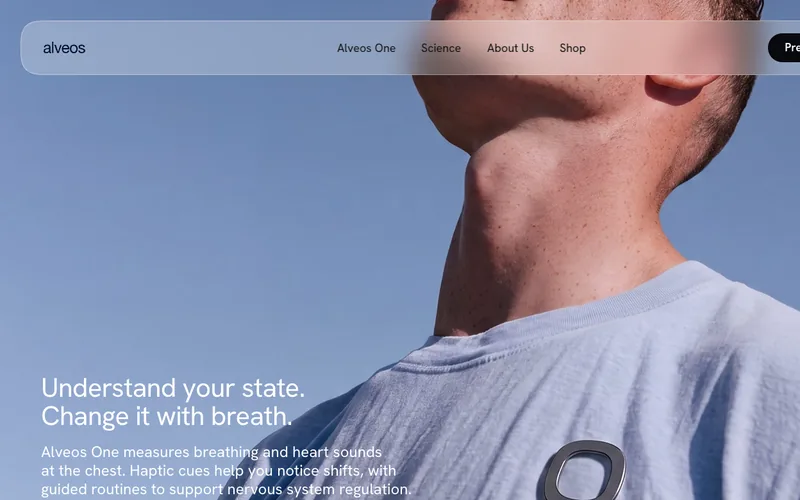 Alveos One homepage showing the wearable breathing monitor